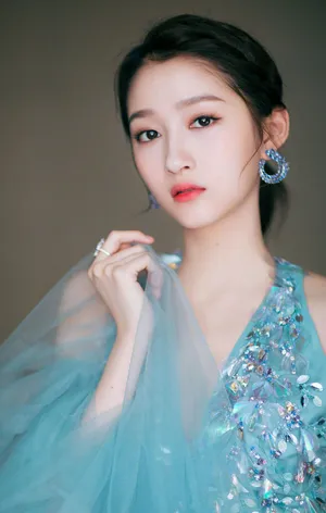 关晓彤性感优雅蓝裙写真图片_5