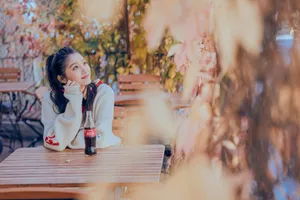 关晓彤瑞士唯美写真高清图片_2