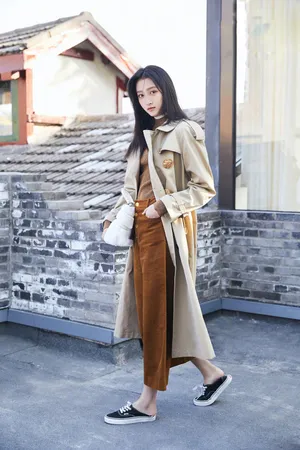 关晓彤时尚杂志甜美写真图片_5