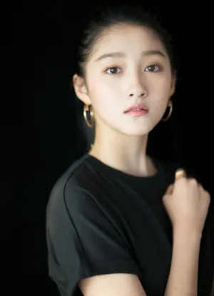 关晓彤《甜蜜暴击》宣传活动性感写真图片_3