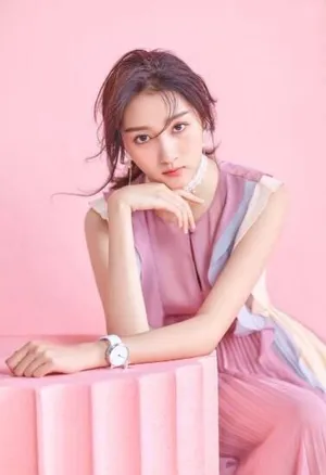关晓彤杂志封面粉红可爱唯美写真_4