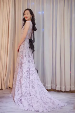韩雪深V性感妩媚活动图片_3