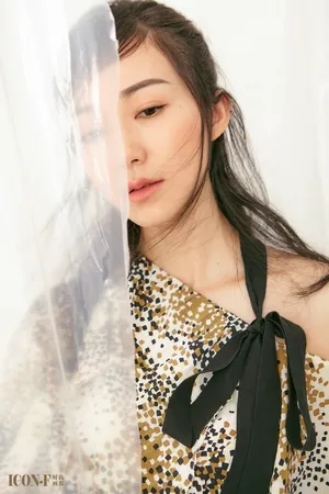 韩雪时尚画报杂志封面写真图片_3