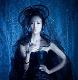 韩雪全新梦幻婚纱写真展双面魅力_5