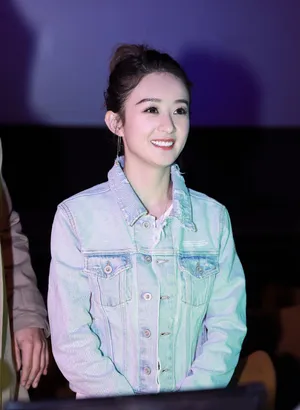 赵丽颖《西游女儿国》香港首映礼甜美写真图片_2