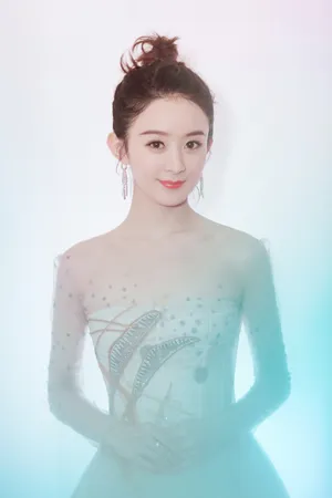 赵丽颖裹胸长裙性感写真_1