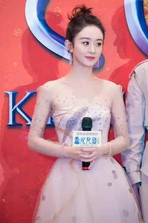 赵丽颖裹胸长裙性感写真_4