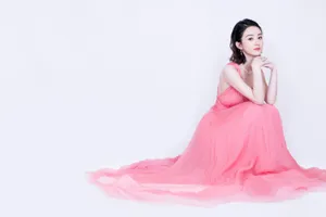 赵丽颖红色礼服长裙性感写真