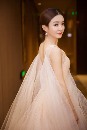 赵丽颖性感活动照图片_6
