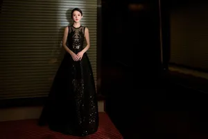 赵丽颖镂空黑色长裙性感高清图片_4