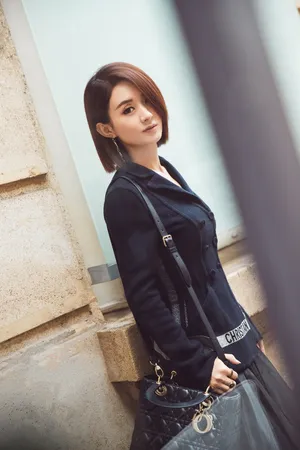 赵丽颖巴黎街拍气质写真图片_5