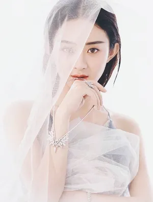 赵丽颖时尚杂志性感大片写真图片_4