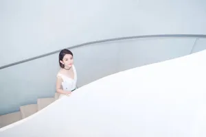 赵丽颖图片：迪奥上海恒隆旗舰店活动照图片