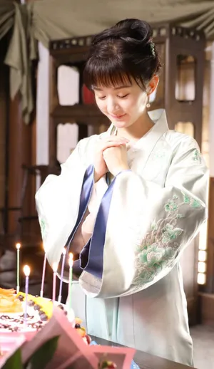赵丽颖生日当天曝光电视剧新造型图片_7
