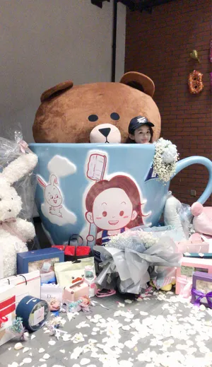 赵丽颖生日会嘟嘴可爱摄影图片_5