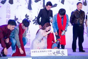 赵丽颖乘风破发布会图片_7
