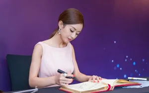 赵丽颖北京杜莎夫人签约活动照图片_7