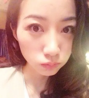 韩雪嘟脸卖萌自拍照肌肤娇嫩女神范_3