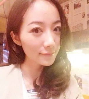 韩雪嘟脸卖萌自拍照肌肤娇嫩女神范_4
