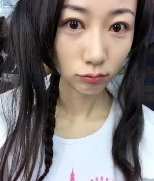 韩雪素颜卖萌自拍披头散发仍旧女神_5