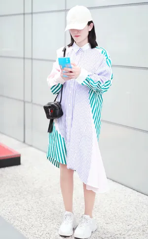 谢娜小清新机场街拍照图片_3