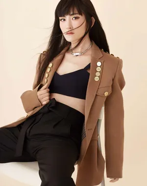 谢娜最新时尚写真图片：时髦高冷_4