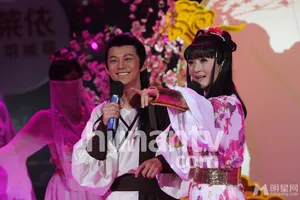 何炅谢娜变身郭靖黄蓉谢娜图片何炅图片_2