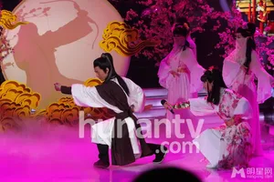 何炅谢娜变身郭靖黄蓉谢娜图片何炅图片_5