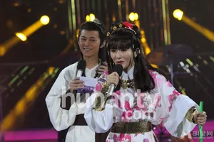 何炅谢娜变身郭靖黄蓉谢娜图片何炅图片_15