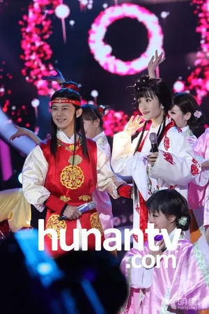 百变大咖秀谢娜扮林黛玉何炅扮贾宝玉谢娜图片何炅图片_8