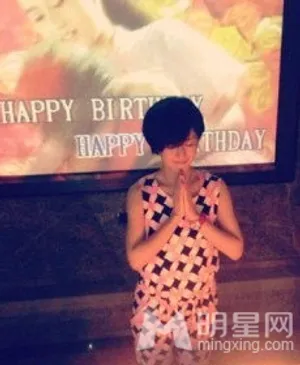 谢娜33岁生日派对照曝光张杰现场激吻老婆谢娜图片张杰图片_5