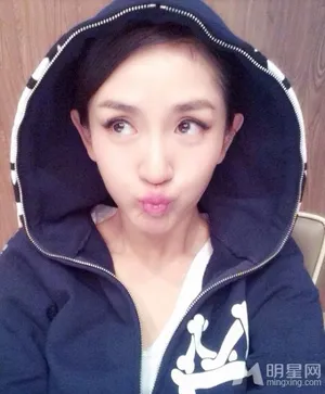 谢娜晒搞怪七连拍嘟嘴卖萌遭网友嫌弃谢娜图片_5