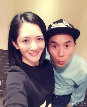 谢娜素颜豪爽请客调侃你值得一锅谢娜图片_2