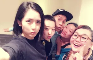谢娜素颜豪爽请客调侃你值得一锅谢娜图片_3
