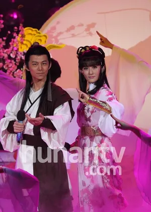 百变大咖秀何炅谢娜变身郭靖黄蓉_9