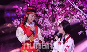 百变大咖秀谢娜扮林黛玉何炅扮贾宝玉_5