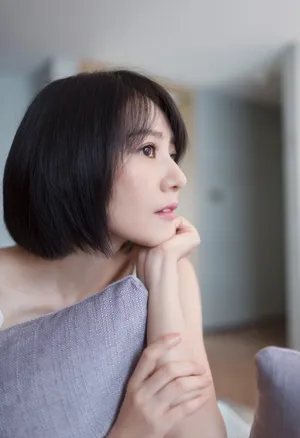 高圆圆性感短发照片_2