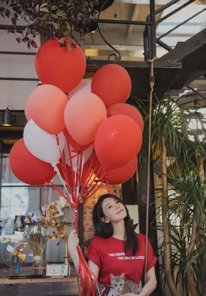 高圆圆可爱少女感私服写真图片_1