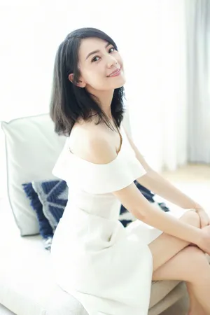 高圆圆小露香肩优雅性感写真图片_2