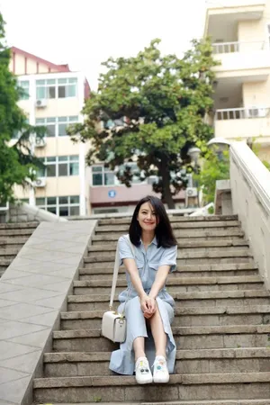 高圆圆海边清新养眼魅力迷人写真图片_6