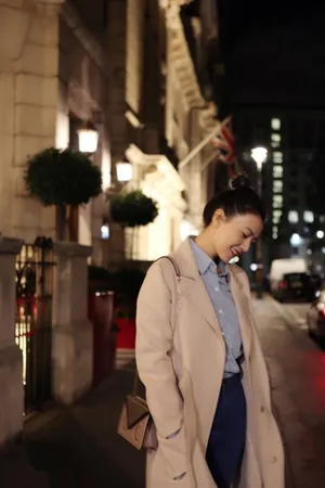 高圆圆早秋清新女神范街拍图片_2