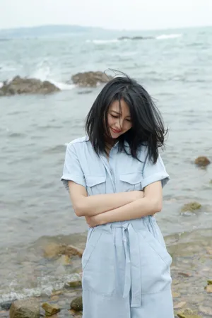 高圆圆海边随拍写真图片_3