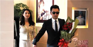 咱们结婚吧曝剧照黄海波下跪求婚高圆圆幸福落泪_2