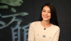 高圆圆做客《东方眼》女神展笑颜露牙龈_5