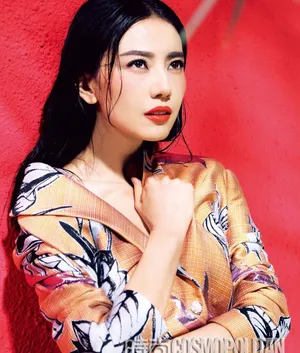 高圆圆全新封面大片时尚妩媚秀性感_4