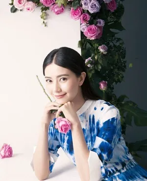 高圆圆春意写真恬静迷人绽放暖春魅力