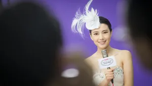靓丽笑容暖人心_2