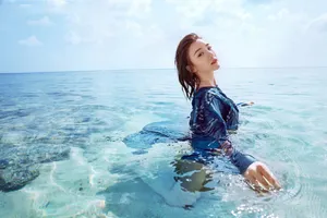 毛晓彤海边性感湿身写真图片_2