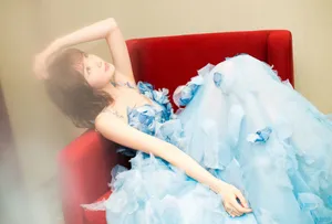 毛晓彤超美蓝色礼服活动照图片_2
