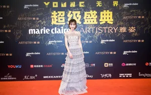 毛晓彤粉色长裙活动现场写真图片_2